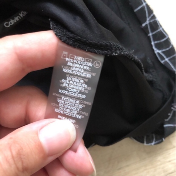 Calvin Klein Black and White Fitted Blouse - Picture 8 of 9